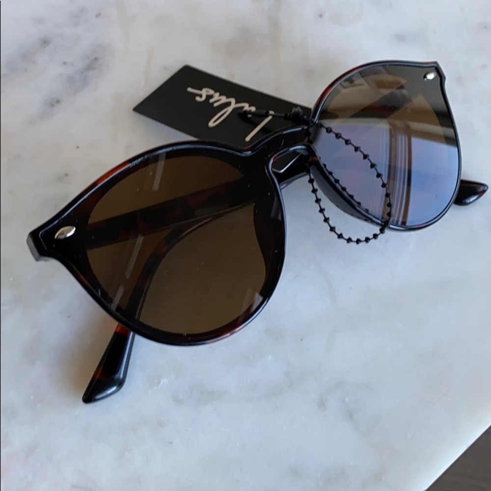 Tortoise Round Sunglasses